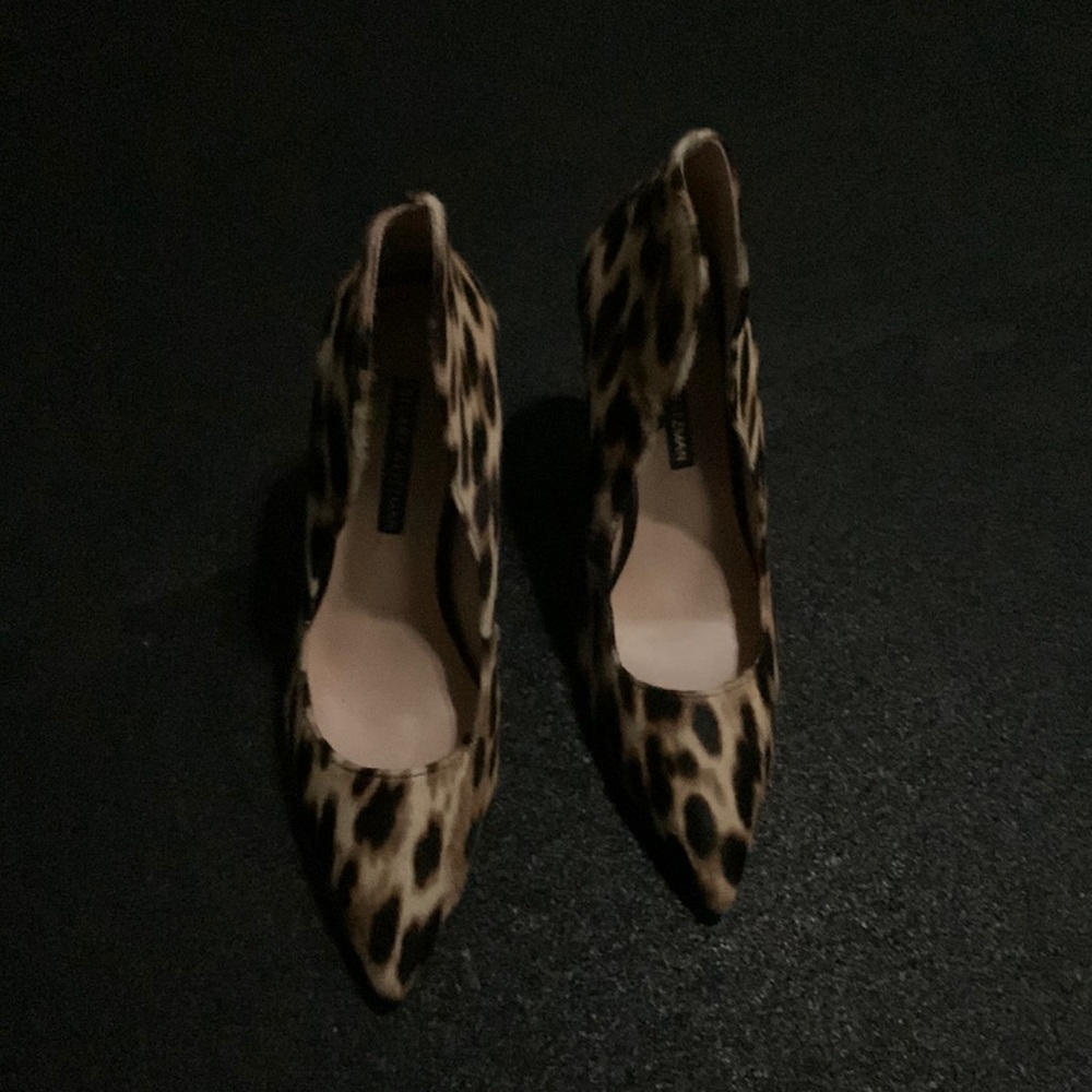 Stuart Weitzman leopard pumps